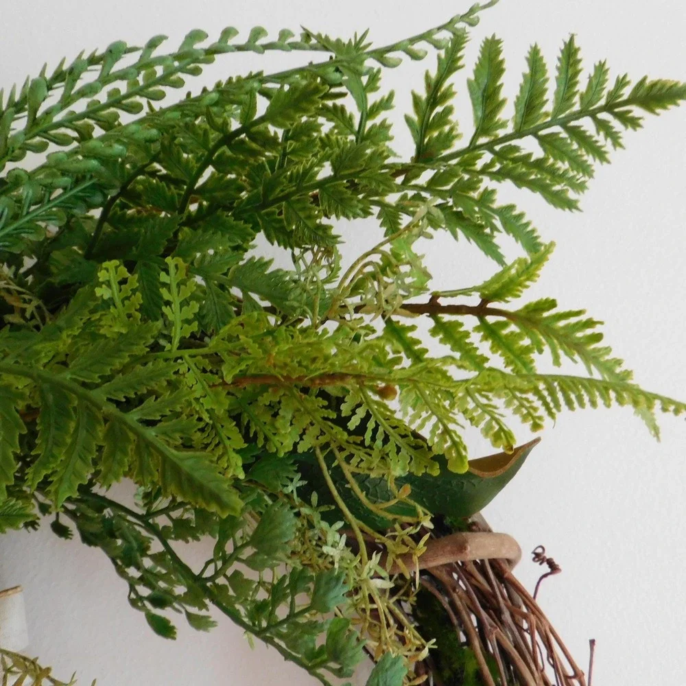 Crescent Fern Wreath, Spring and Summer Greenery,‎ Front Door Decor